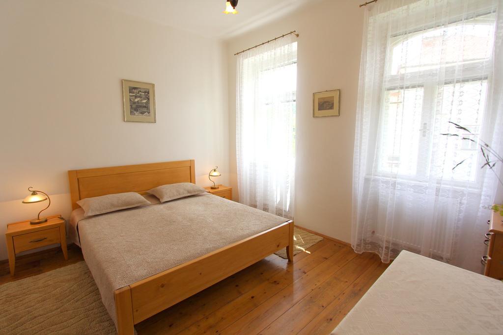 Penzion Jelen Vranov Nad Dyji Room photo