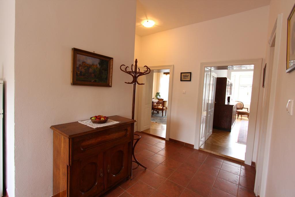Penzion Jelen Vranov Nad Dyji Room photo